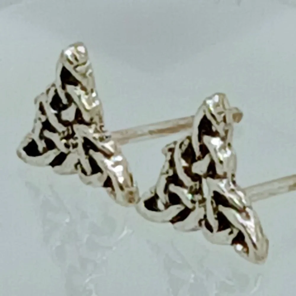Vintage Celtic Trinity Knot Earrings 925 Sterling Silver Triquetra Petite Studs - Picture 2 of 16
